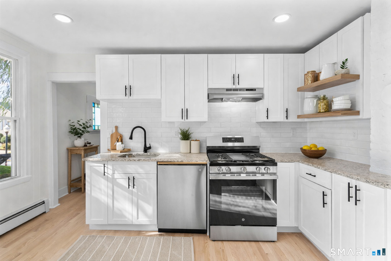 55 Lewis Avenue Meriden, CT 06451 - Photo 3 of 37