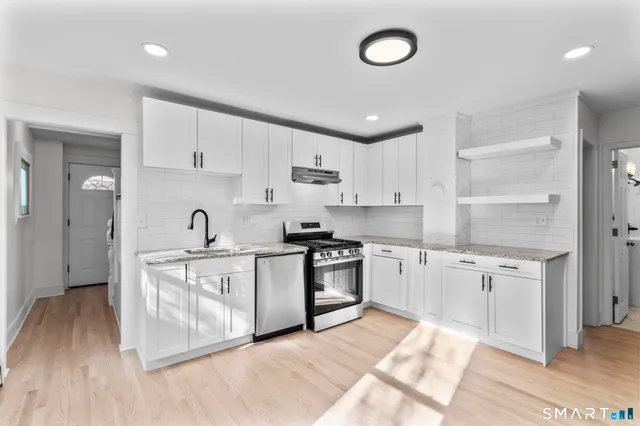 $334,900 | 55 Lewis Avenue, Meriden, CT 06451