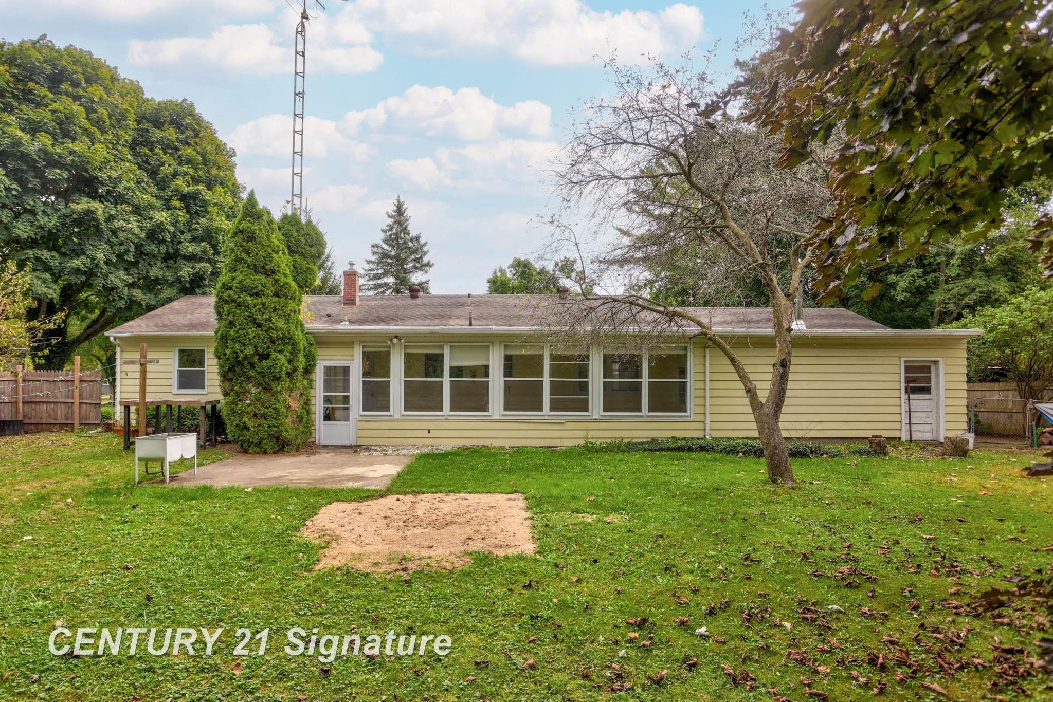 1305 Hemmeter Road Saginaw, MI 48638 - Photo 29 of 37 50157354-44f42991-f372-49b7-949b-85874ec27c77.JPG