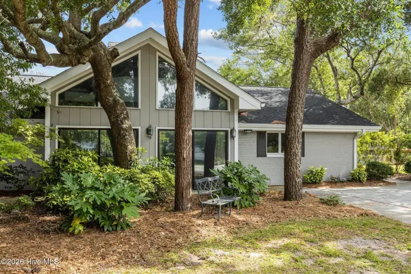 $1,100,000 | 132 Beechwood Drive, Pine Knoll Shores, NC 28512