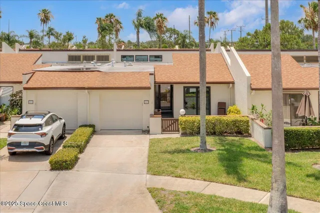 $384,500 | 443 Hawthorne Court, Indian Harbour Beach, FL 32937