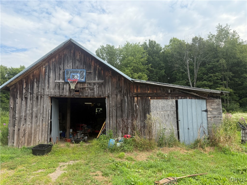 642 Towne Road Pulaski, NY 13142 - Photo 3 of 19