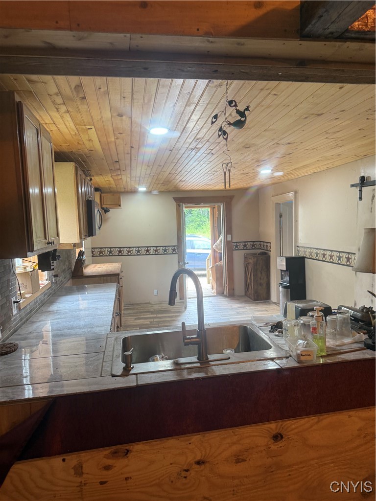 642 Towne Road Pulaski, NY 13142 - Photo 8 of 19