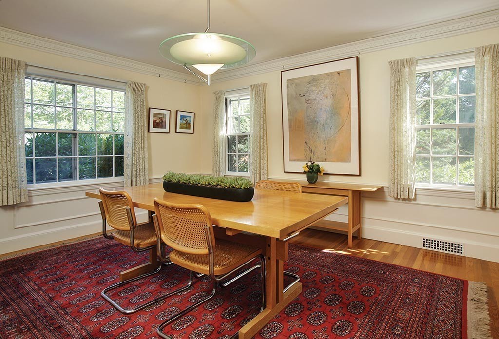 8 Arlington Road Brookline, MA 02467 - Photo 4 of 7