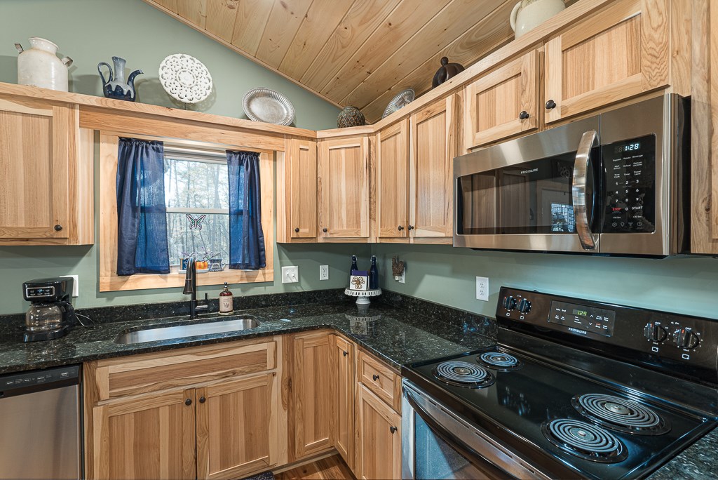 60 Deer Vly Lane Murphy, NC 28906 - Photo 12 of 37