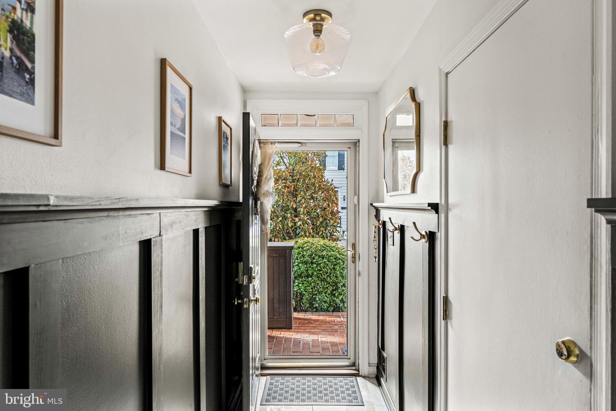 1003 Pendleton Street Alexandria, VA 22314 - Photo 8 of 67