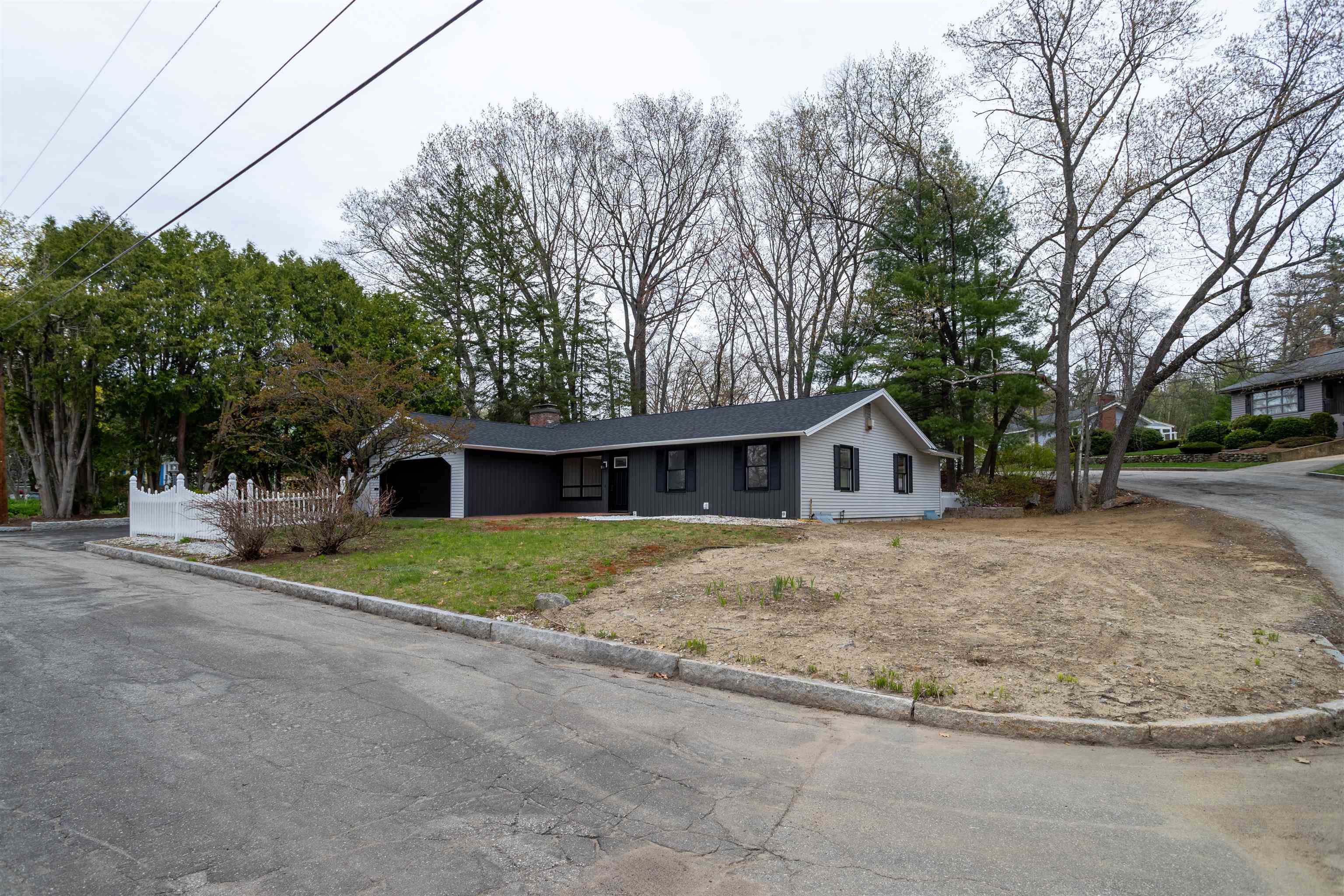 195 High Ridge Road Manchester, NH 03104 - Photo 4 of 40