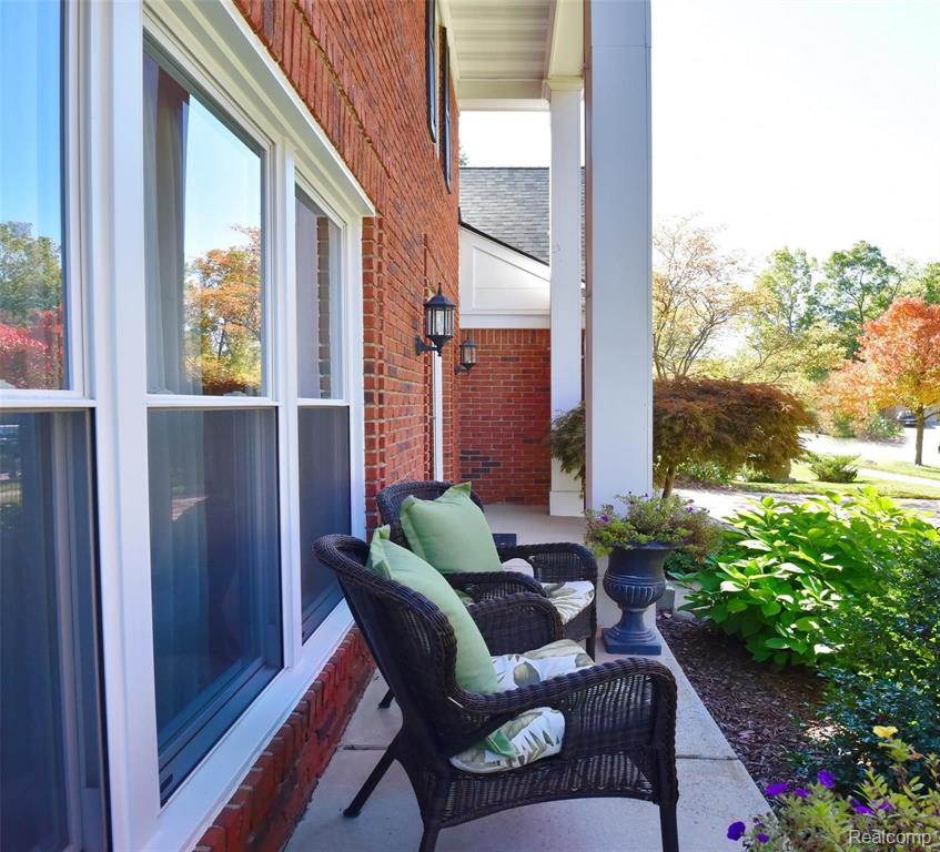 1205 Arms Court Rochester Hills, MI 48307 - Photo 2 of 38