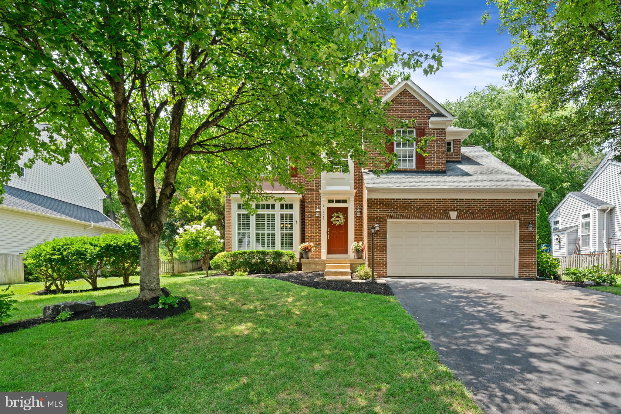 42702 Middle Ridge Place Broadlands, VA 20148 - Photo 4 of 60 Front
