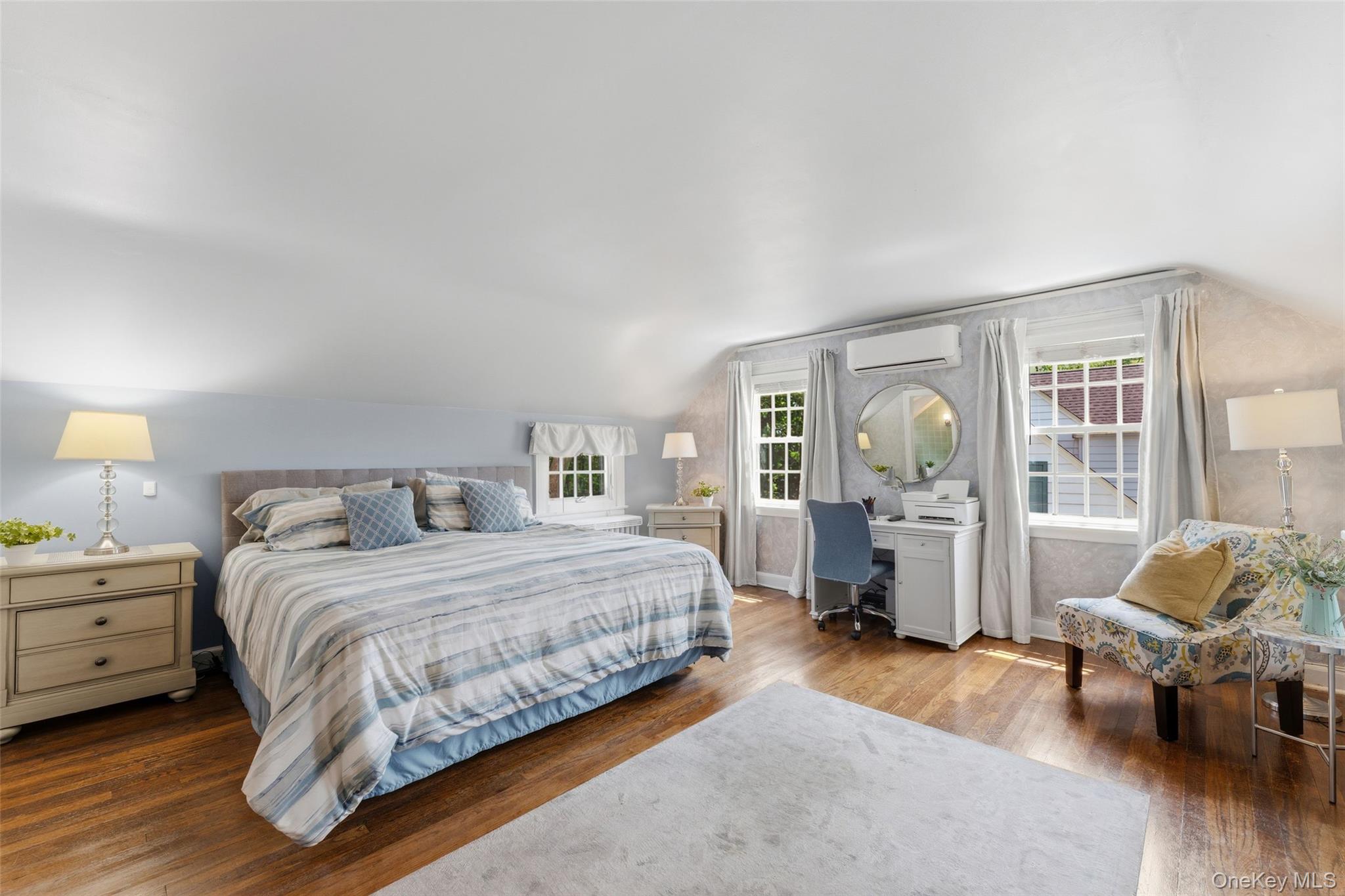 30 Birchbrook Road Bronxville, NY 10708 - Photo 16 of 34 Primary en-suite bedroom.