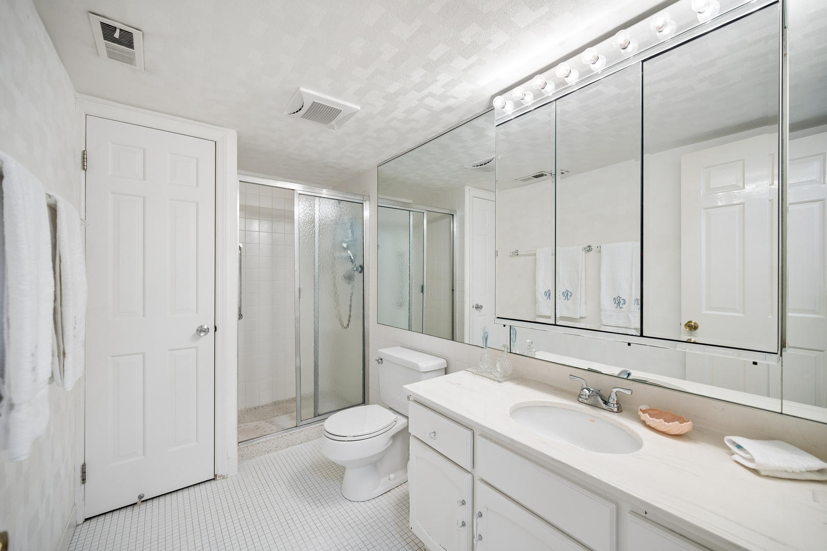 134 Green Bay Road, Unit 104 Winnetka, IL 60093 - Photo 12 of 19