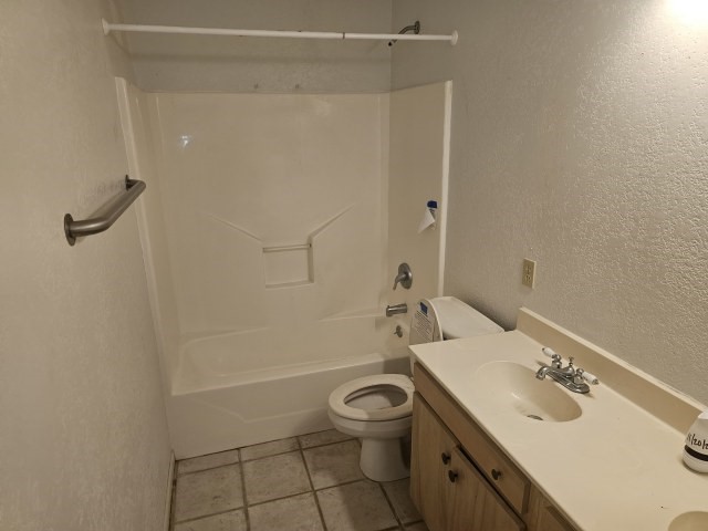 217 Griffith Drive Rockport, TX 78382 - Photo 12 of 14 a bathroom with a sink toilet and shower