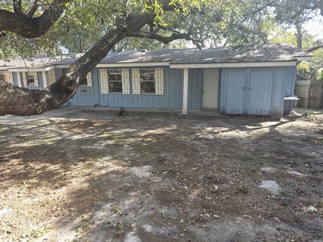 217 Griffith Drive Rockport, TX 78382 - Photo 2 of 14 a view of a house with a yard