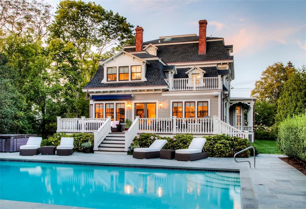 15 Berkeley Avenue Newport, RI 02840 - Photo 1 of 20