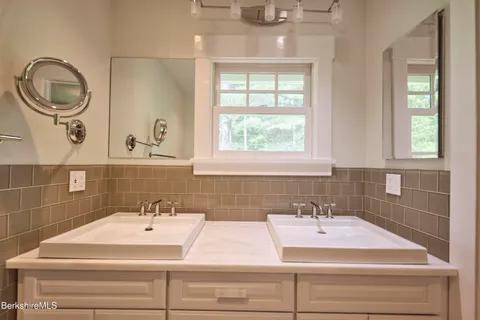 $2,595,000 | 95 Lewis Avenue, Great Barrington, MA 01230