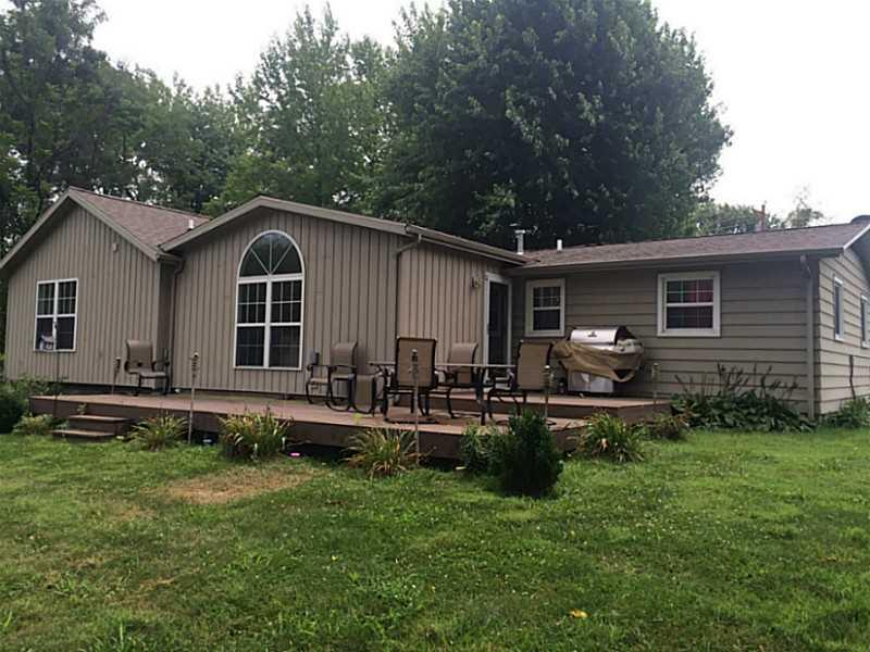 7425 South Sprague Road Columbus, IN 47201 - Photo 2 of 13