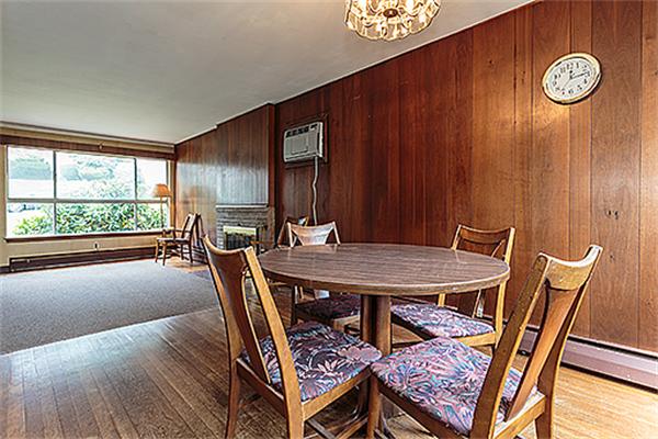 202 Temple Road Waltham, MA 02452 - Photo 3 of 14 Gallery Image 3