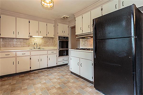 202 Temple Road Waltham, MA 02452 - Photo 6 of 14 Gallery Image 6