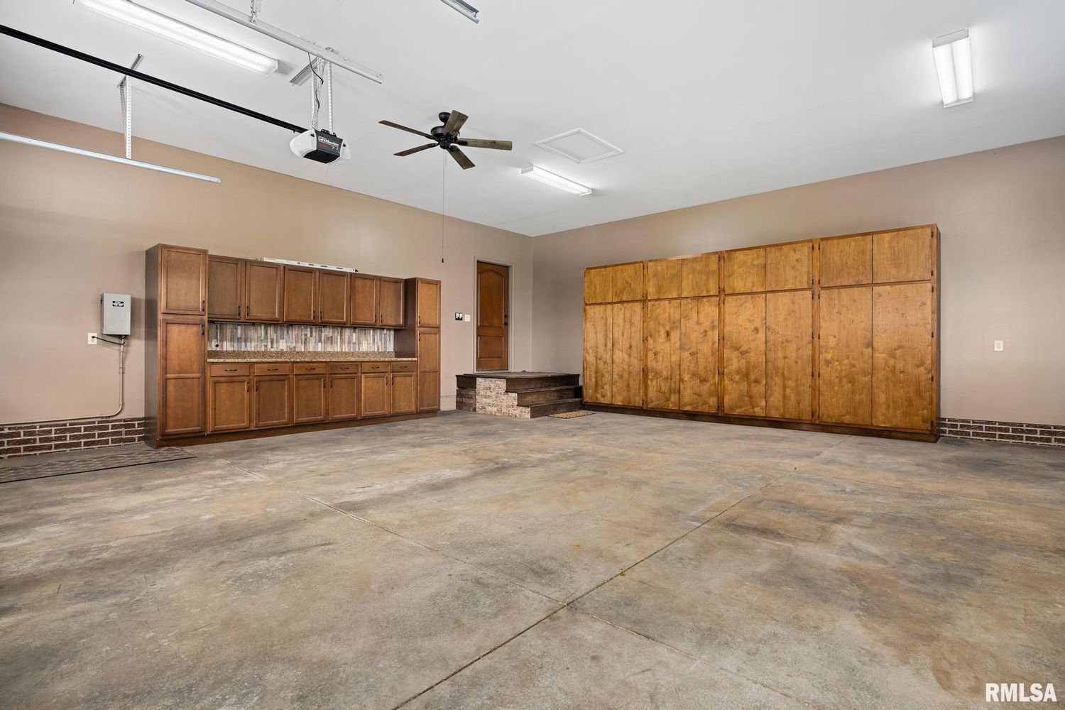 2988 North 400 East Road McLean, IL 61754 - Photo 38 of 91