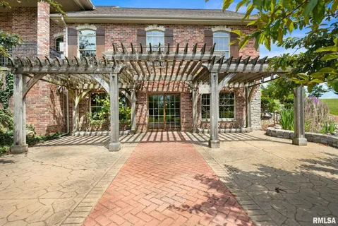 2988 North 400 East Road, McLean, IL 61754