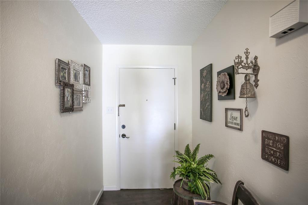 1720 Crystal Way Plano, TX 75074 - Photo 4 of 32 a view of utility room