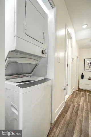 a view of utility room