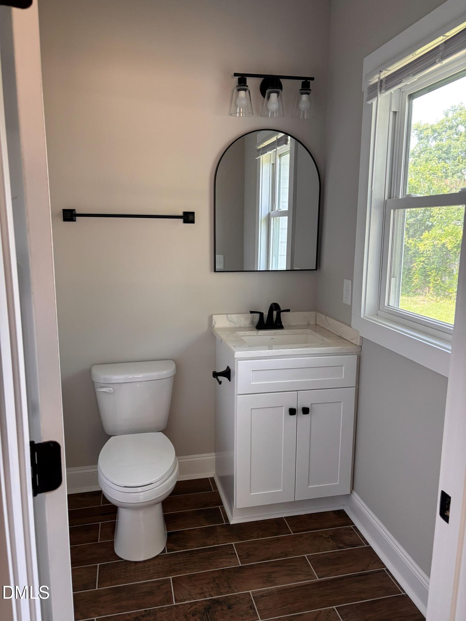 402 Poplar Street Graham, NC 27253 - Photo 18 of 29 18.5Primary bath