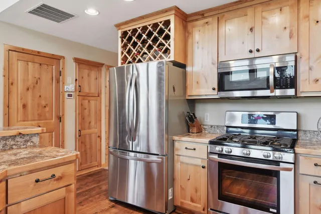 $2,900,000 | 28549 305th Place, Aitkin, MN 56431