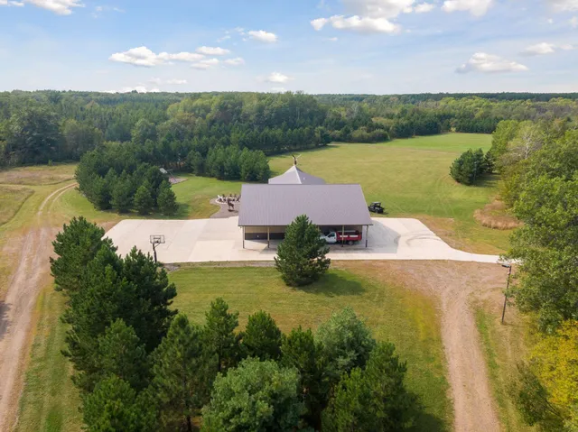 $2,900,000 | 28549 305th Place, Aitkin, MN 56431
