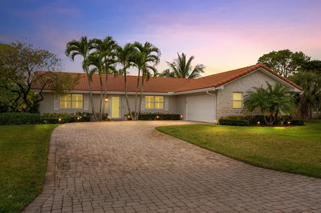 $719,000 | 3952 Southeast Fairway West, Stuart, FL 34997