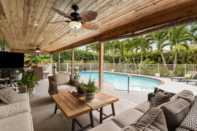 $719,000 | 3952 Southeast Fairway West, Stuart, FL 34997