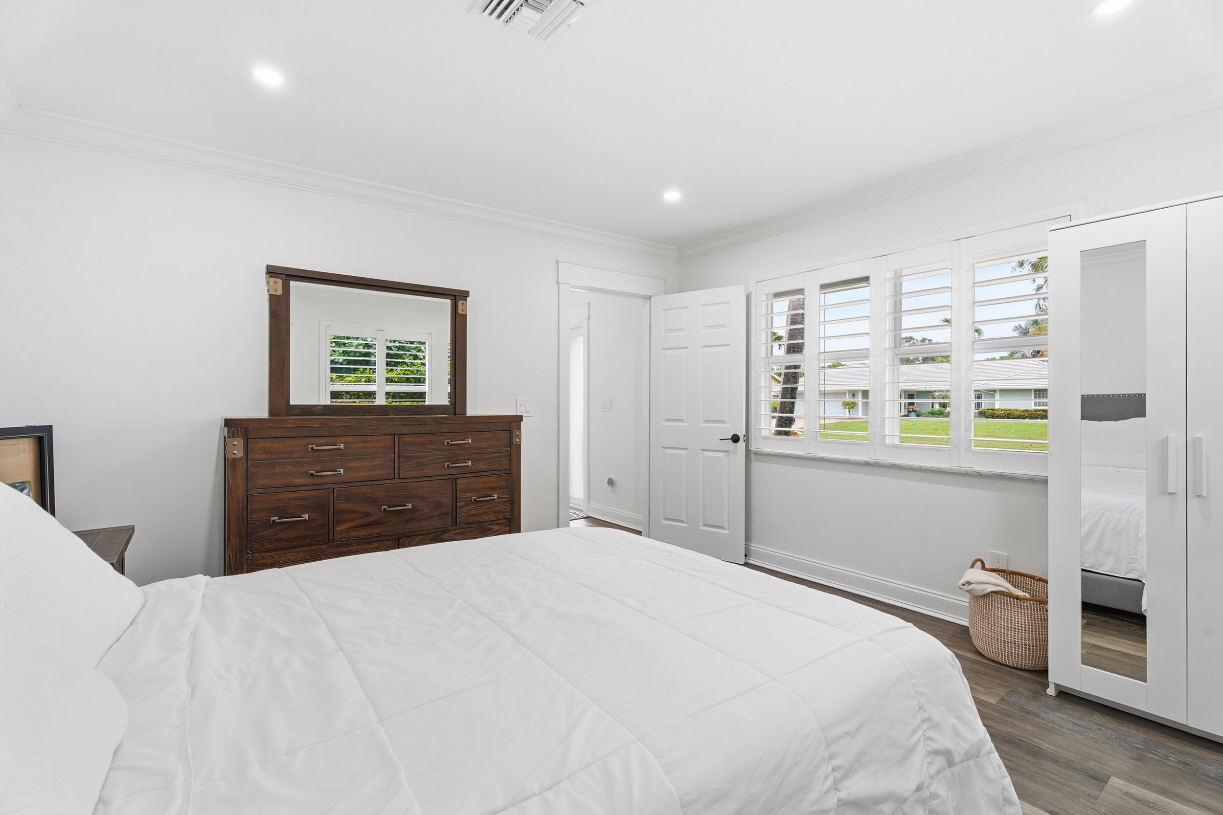 3952 Southeast Fairway West Stuart, FL 34997 - Photo 10 of 36 smg08687