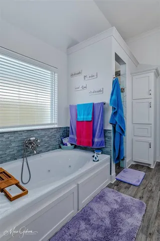 $395,000 | 327 Newport Lane, Benton, LA 71006