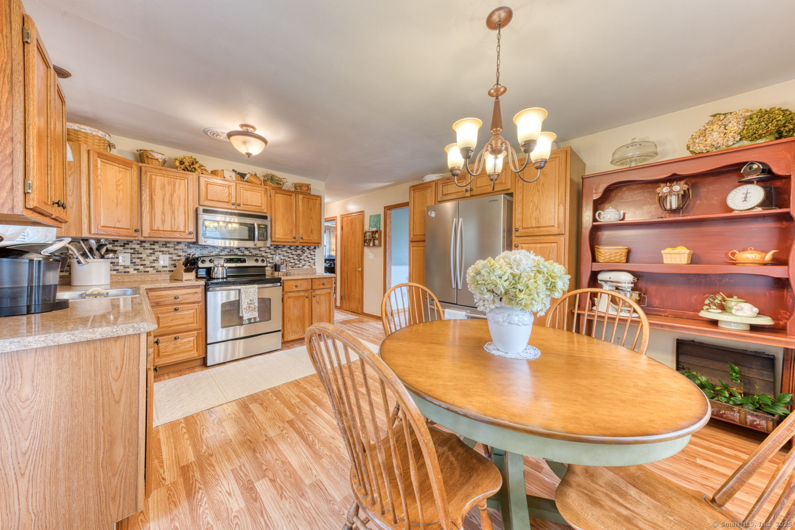 78 Edgecomb Street Hamden, CT 06517 - Photo 15 of 40