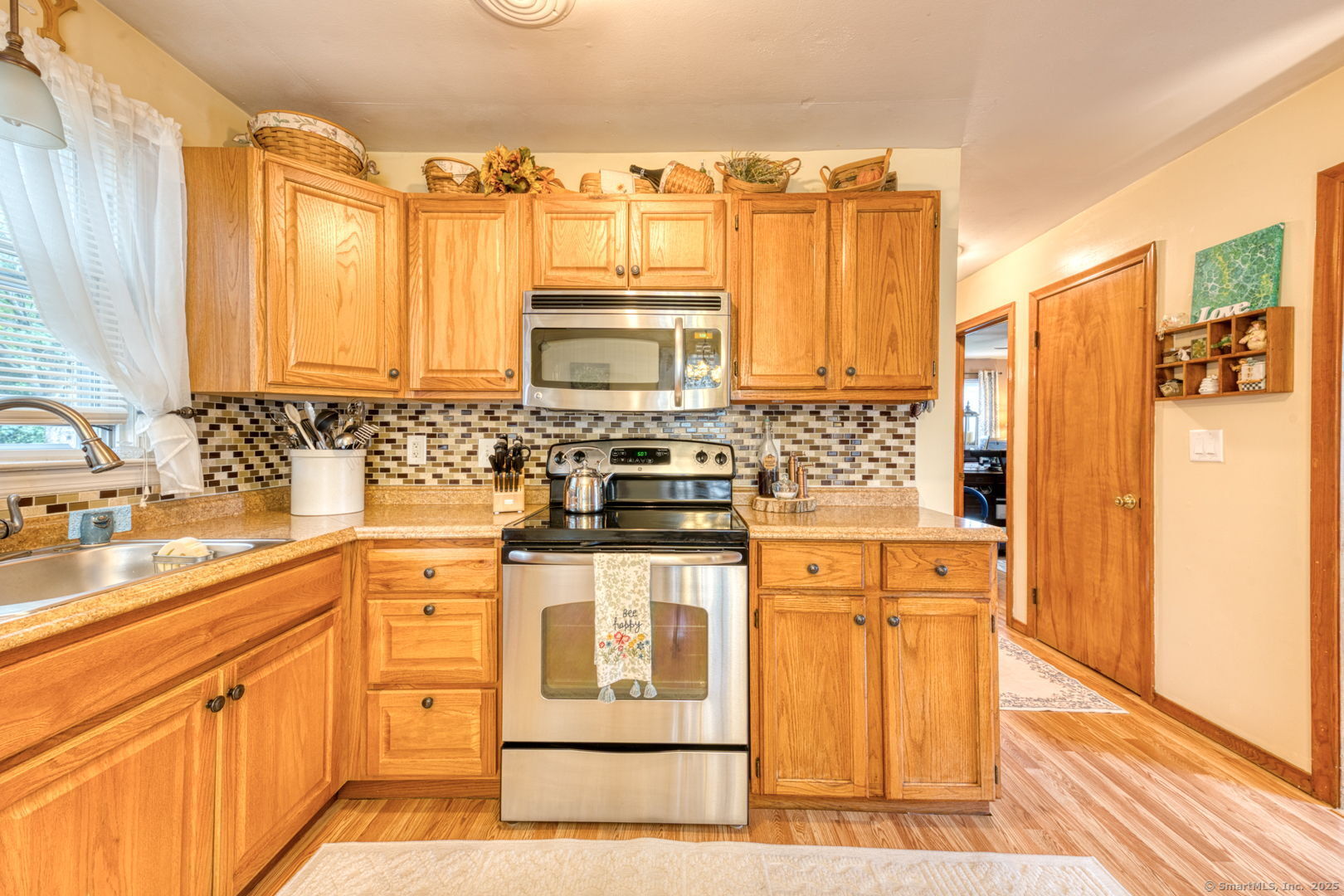 78 Edgecomb Street Hamden, CT 06517 - Photo 16 of 40