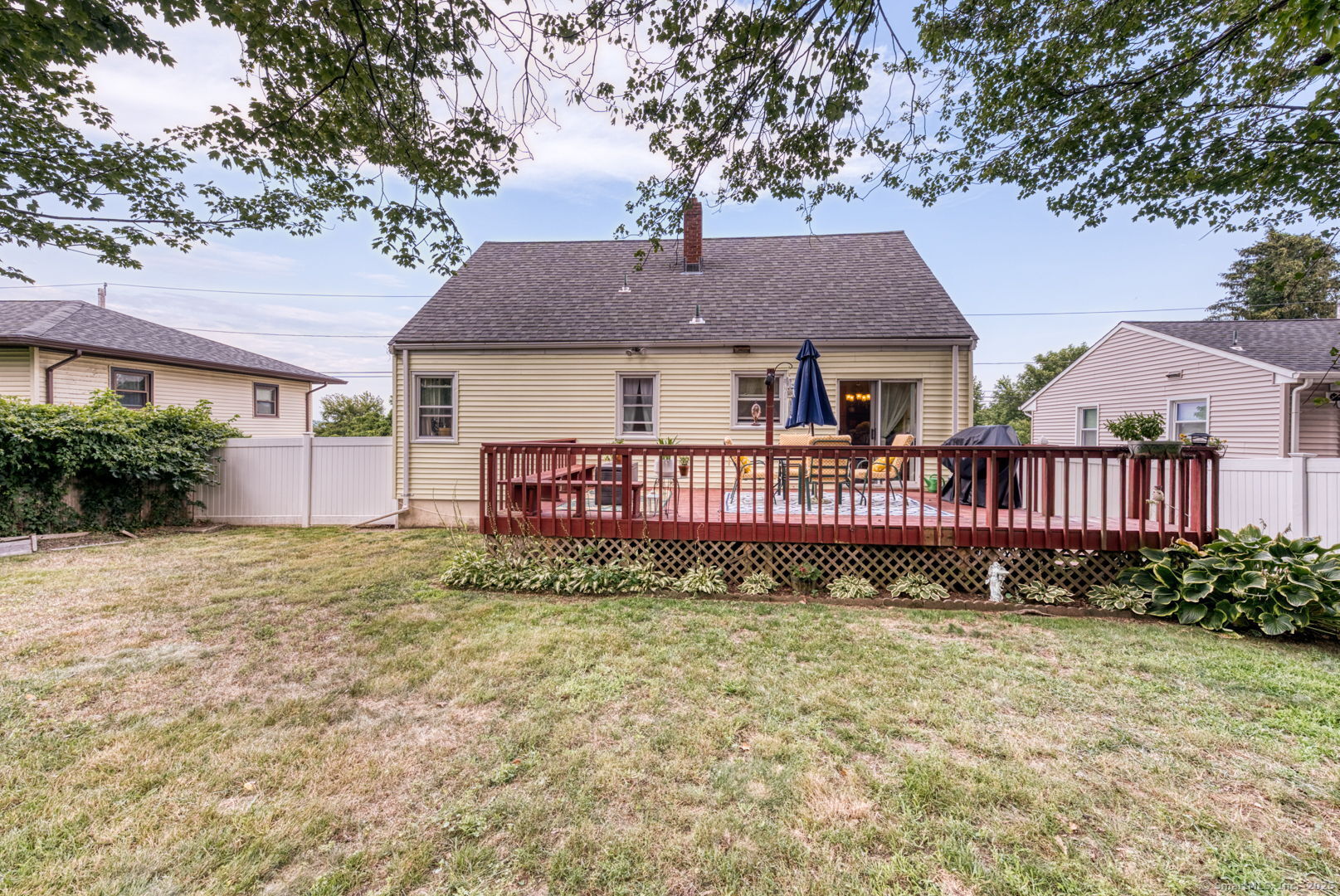 78 Edgecomb Street Hamden, CT 06517 - Photo 17 of 40