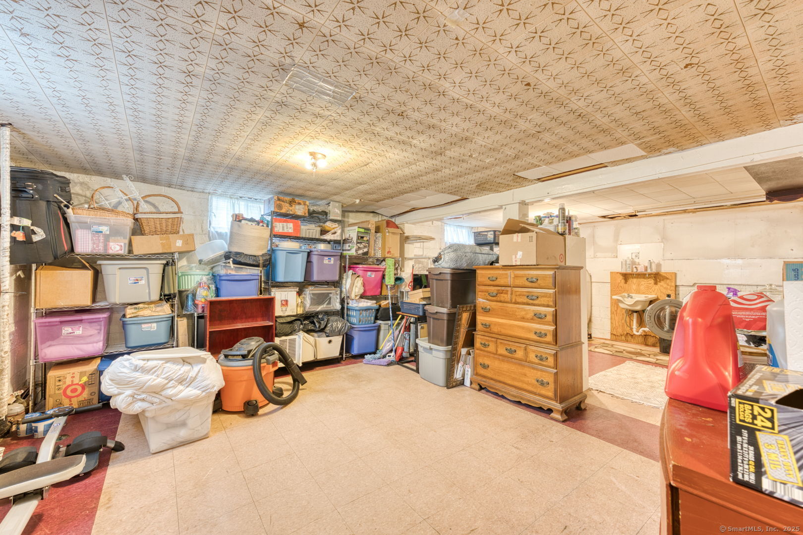 78 Edgecomb Street Hamden, CT 06517 - Photo 32 of 40