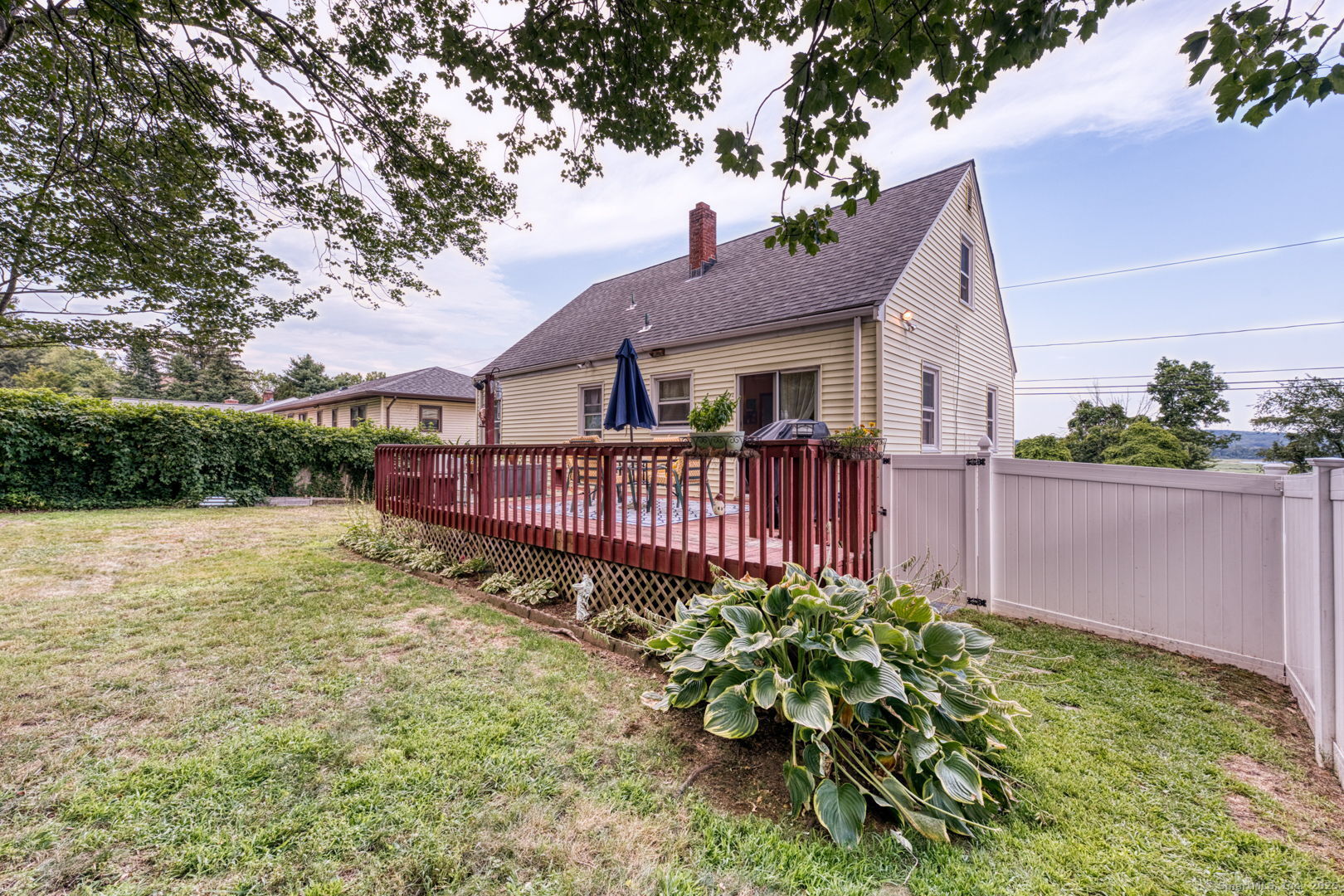 78 Edgecomb Street Hamden, CT 06517 - Photo 33 of 40