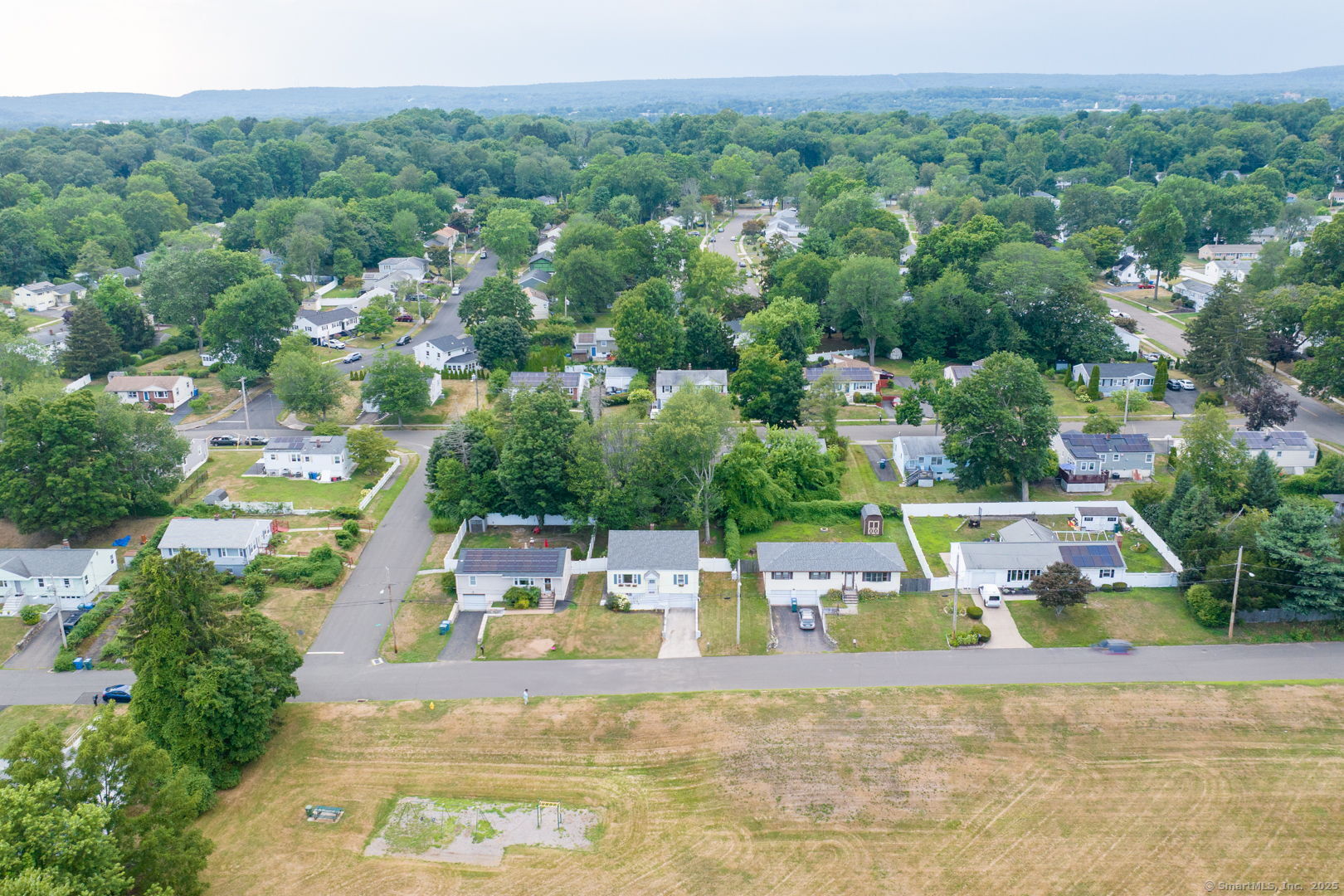 78 Edgecomb Street Hamden, CT 06517 - Photo 38 of 40