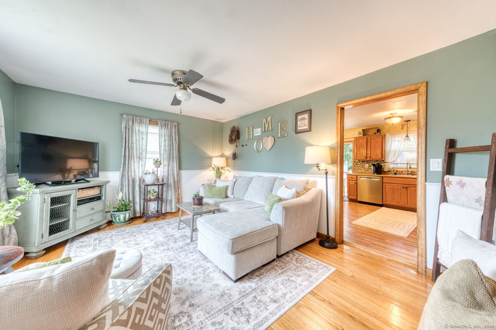 78 Edgecomb Street Hamden, CT 06517 - Photo 8 of 40