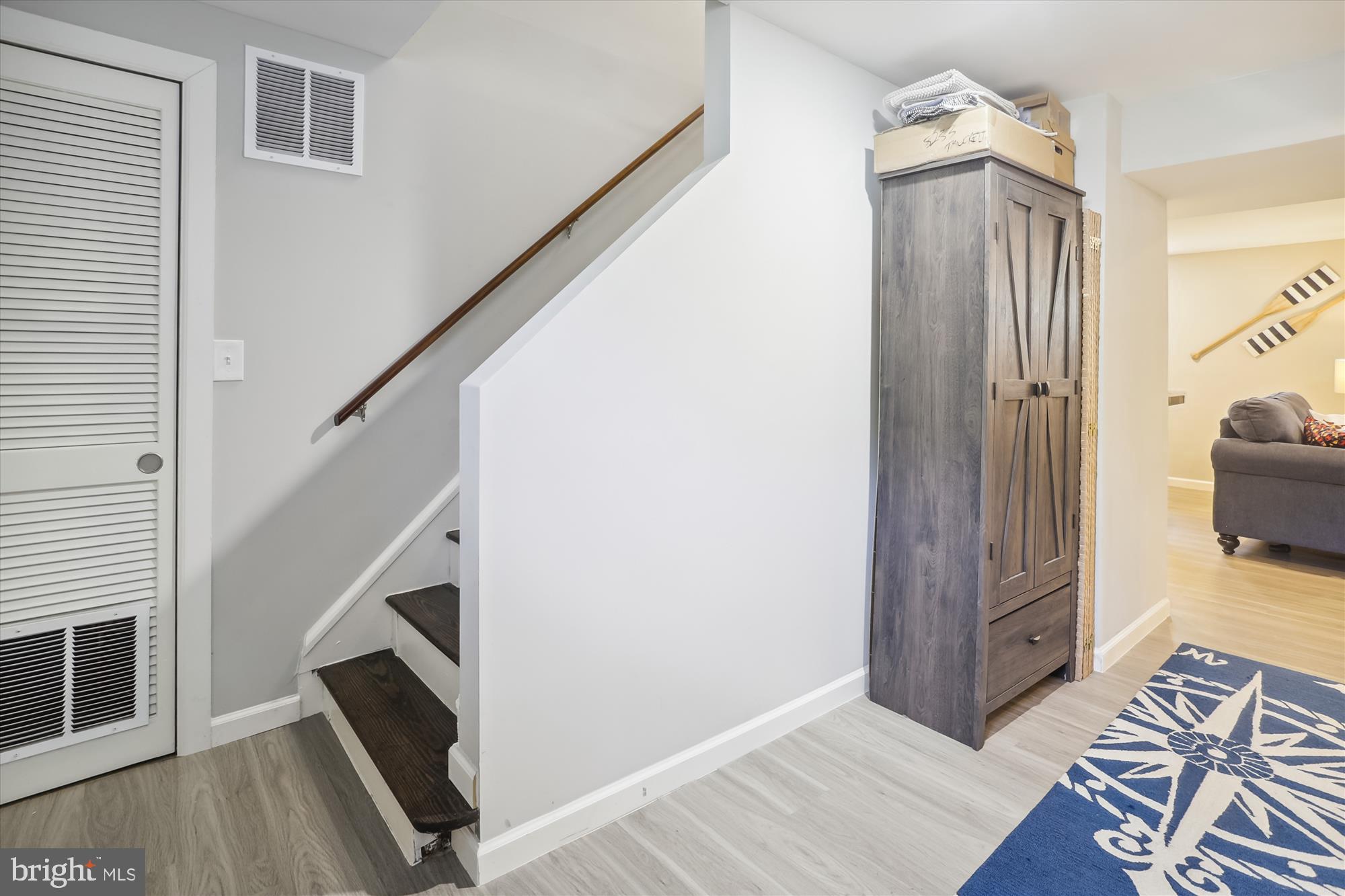 235 Farragut Road Annapolis, MD 21401 - Photo 25 of 37 Stairs