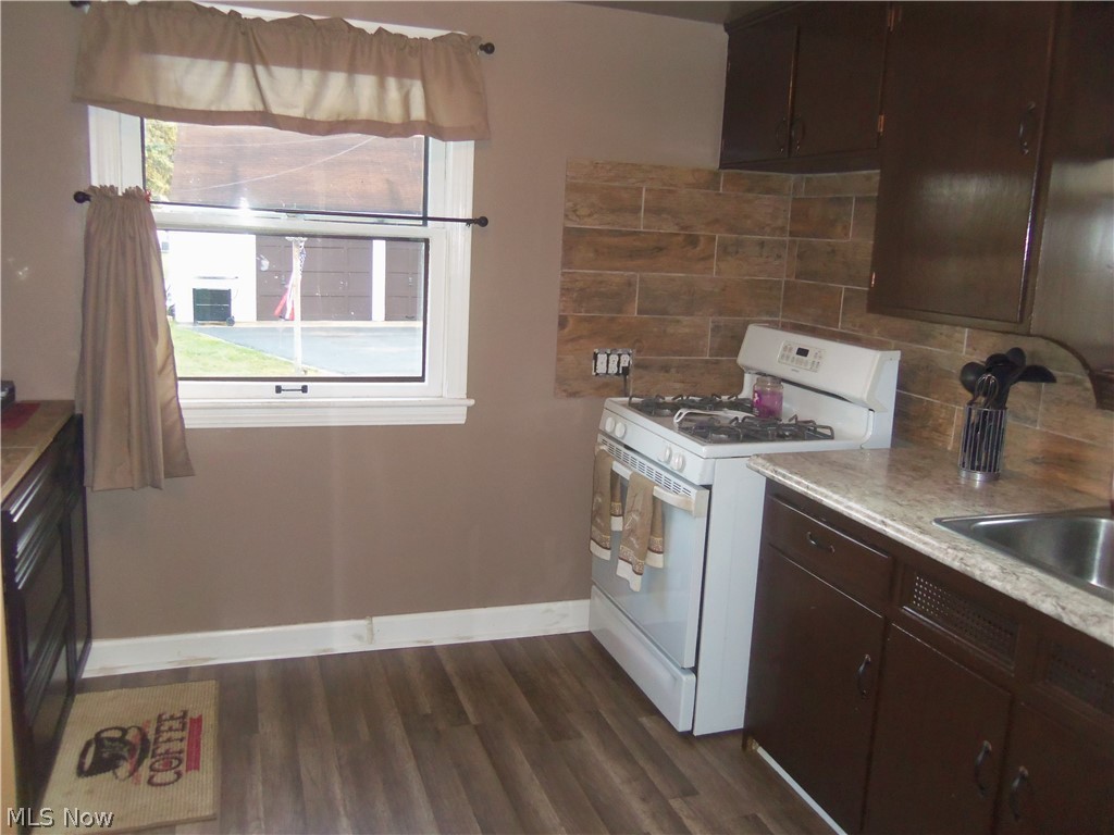 12916 Grannis Road Cleveland, OH 44125 - Photo 7 of 23 Gallery Image 7