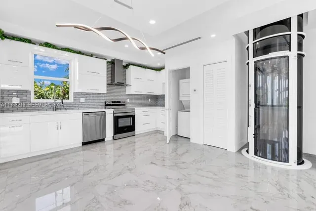 $949,000 | 94825 94825th, Key Largo, FL 33037