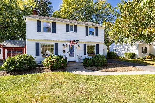 $250,000 | 95 Mayville Lane, Irondequoit, NY 14617