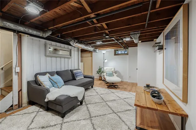 $250,000 | 95 Mayville Lane, Irondequoit, NY 14617