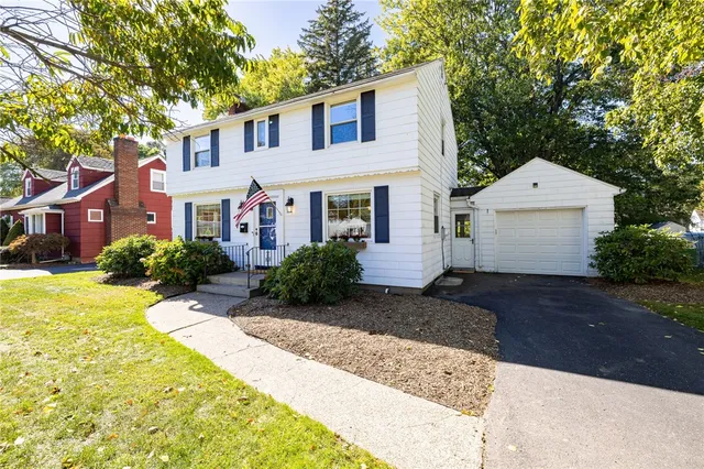 $250,000 | 95 Mayville Lane, Irondequoit, NY 14617