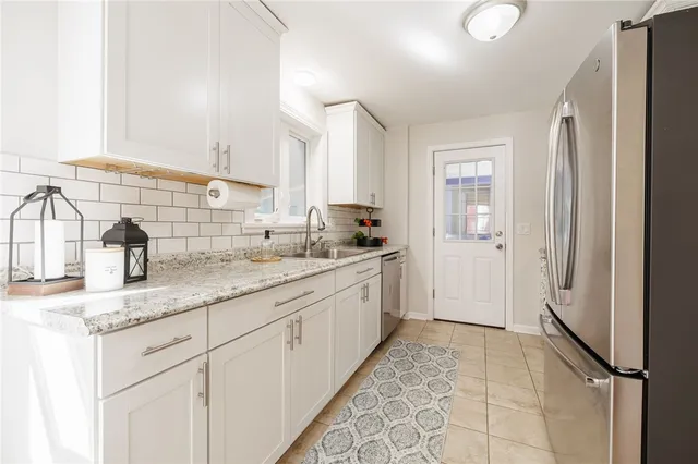 $250,000 | 95 Mayville Lane, Irondequoit, NY 14617