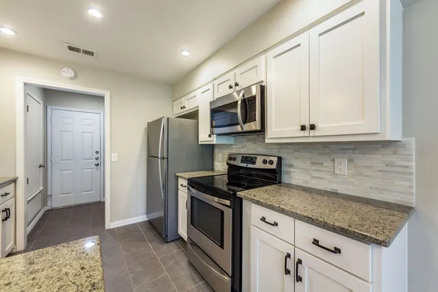 $2,500 | 4404 Travis Country Circle, Unit C3, Austin, TX 78735