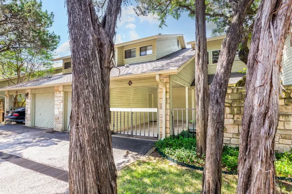 $2,500 | 4404 Travis Country Circle, Unit C3, Austin, TX 78735