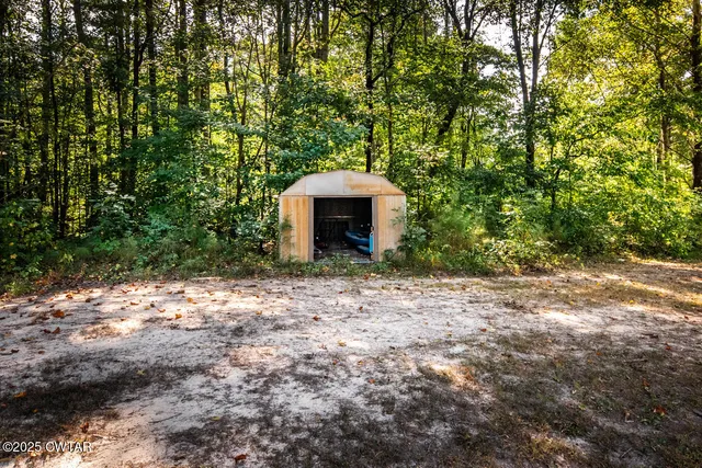 a view of an outdoor space and a yard